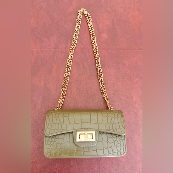 Adorable Small Dark Green Crossbody/Handbag, Good Preowned Cond, Gold Hardware - Picture 8 of 10